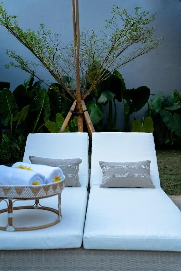 Casa Benita By Bracha Villas Management Seminyak 0*,